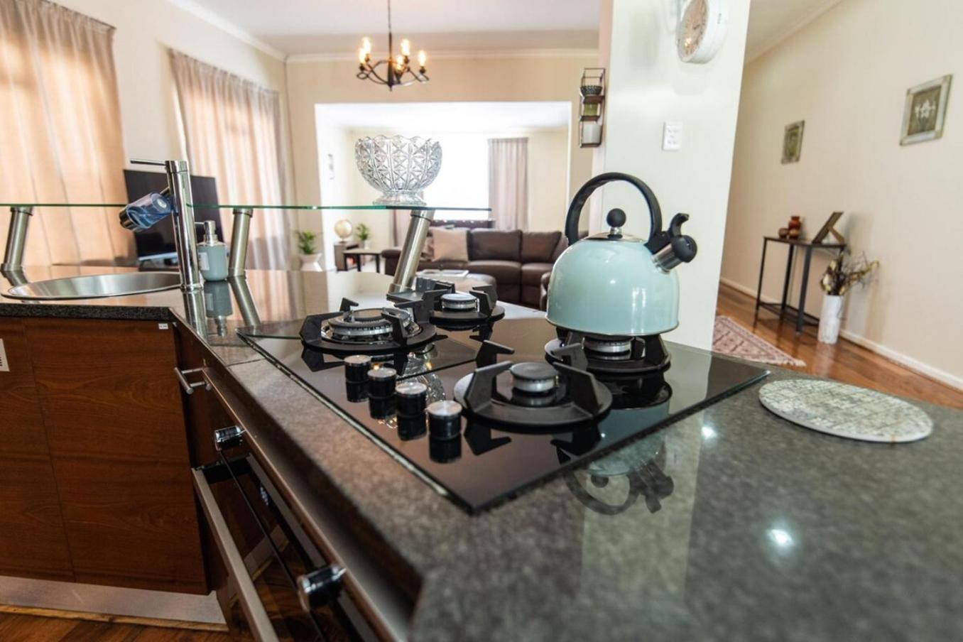 Luxury Living On Westview Villa พอร์ตเอลิซาเบธ ภายนอก รูปภาพ