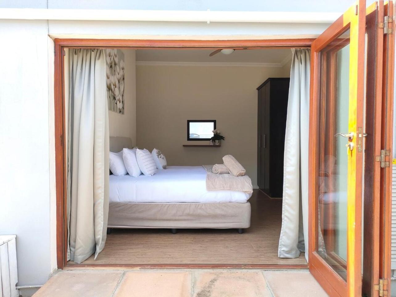 Luxury Living On Westview Villa พอร์ตเอลิซาเบธ ภายนอก รูปภาพ